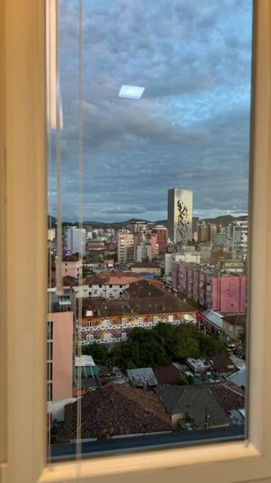 Peace And Love Luxury Apartment In Center, New Bazaar 2 Tiranë Eksteriør bilde