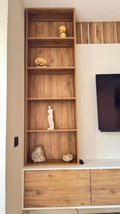 Peace And Love Luxury Apartment In Center, New Bazaar 2 Tiranë Eksteriør bilde