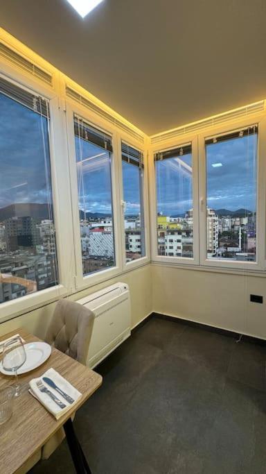 Peace And Love Luxury Apartment In Center, New Bazaar 2 Tiranë Eksteriør bilde