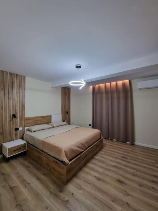 Peace And Love Luxury Apartment In Center, New Bazaar 2 Tiranë Eksteriør bilde
